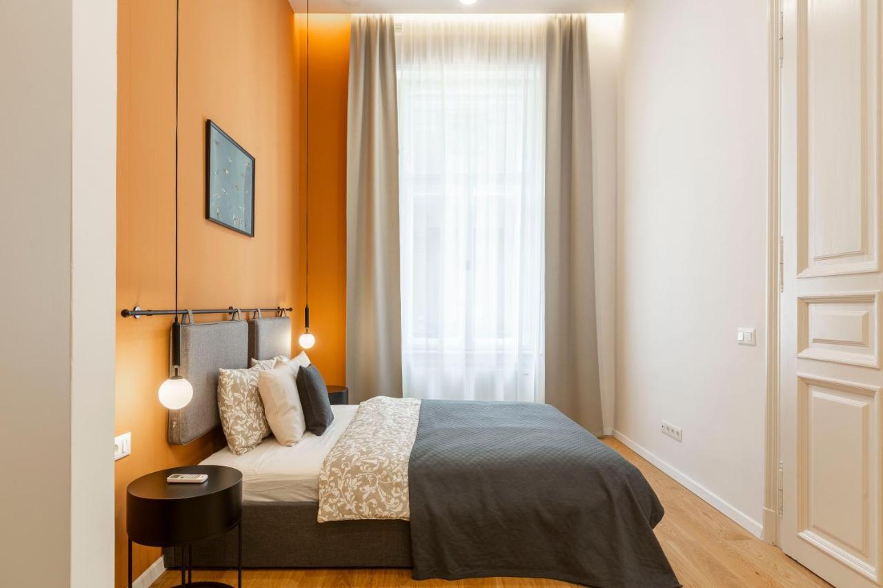 Luxurious Minimalist Residence With Sauna By Prestige Homes 부다페스트 외부 사진