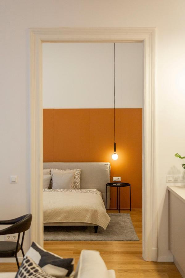 Luxurious Minimalist Residence With Sauna By Prestige Homes 부다페스트 외부 사진