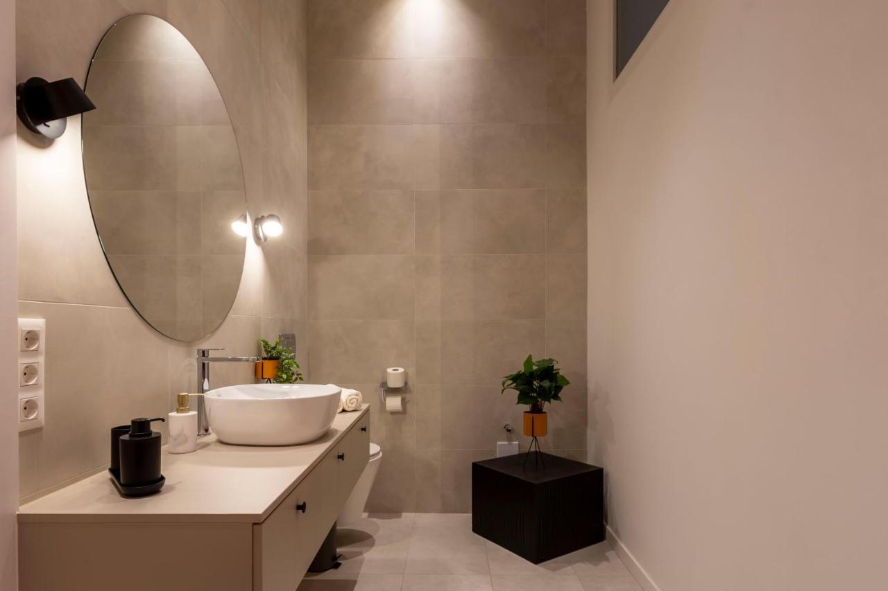 Luxurious Minimalist Residence With Sauna By Prestige Homes 부다페스트 외부 사진